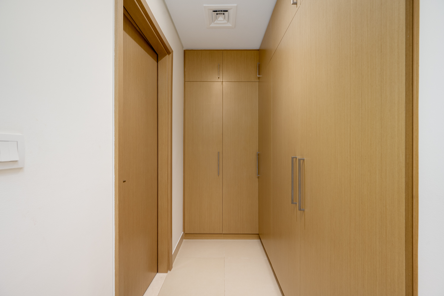 2 Bedrooms Apartment in 5242 Tower 2