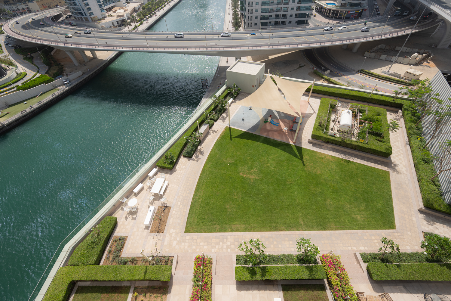 2 Bedrooms Apartment in 5242 Tower 2