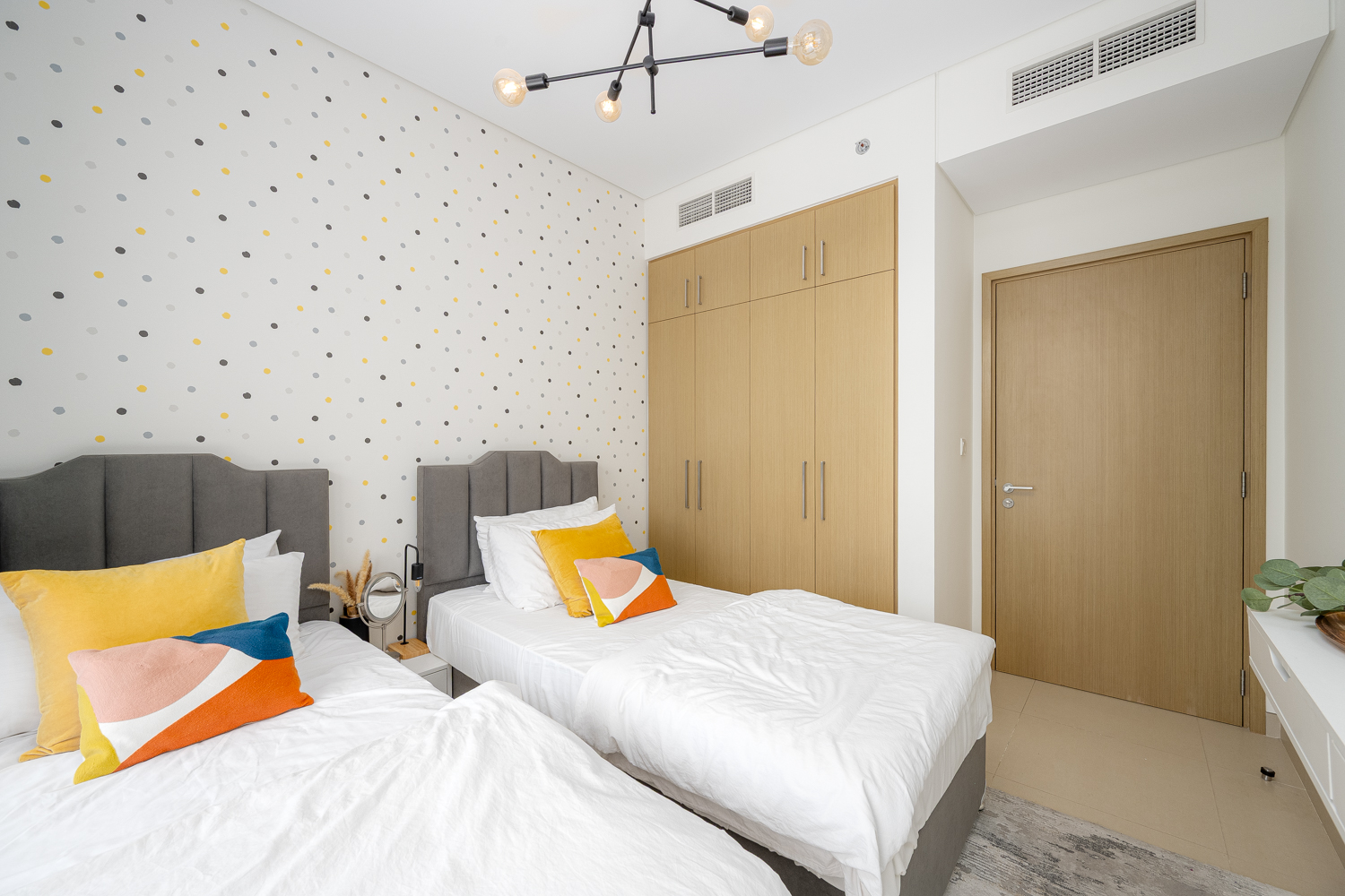 2 Bedrooms Apartment in 5242 Tower 2