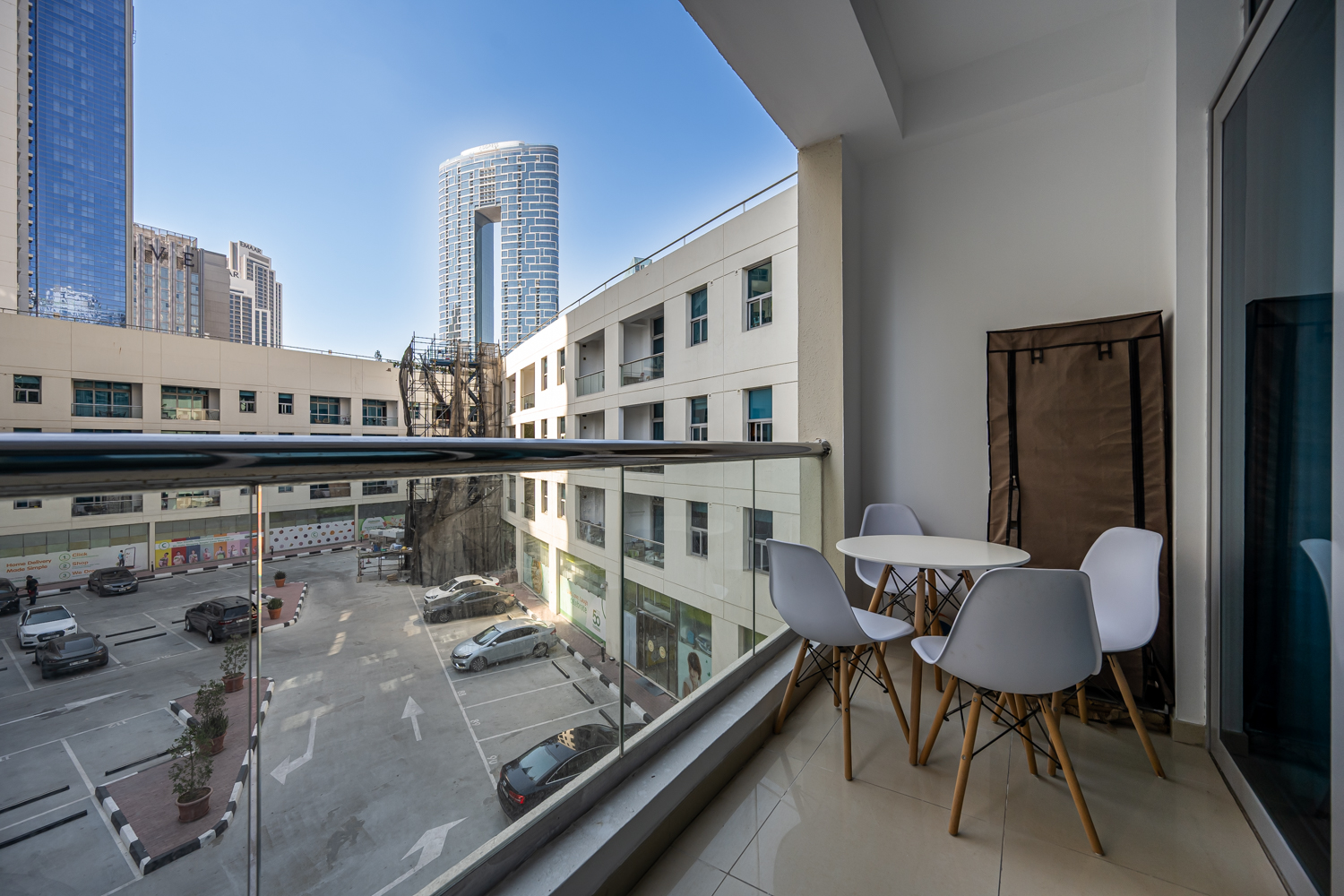  Apartment in DEC Tower 2