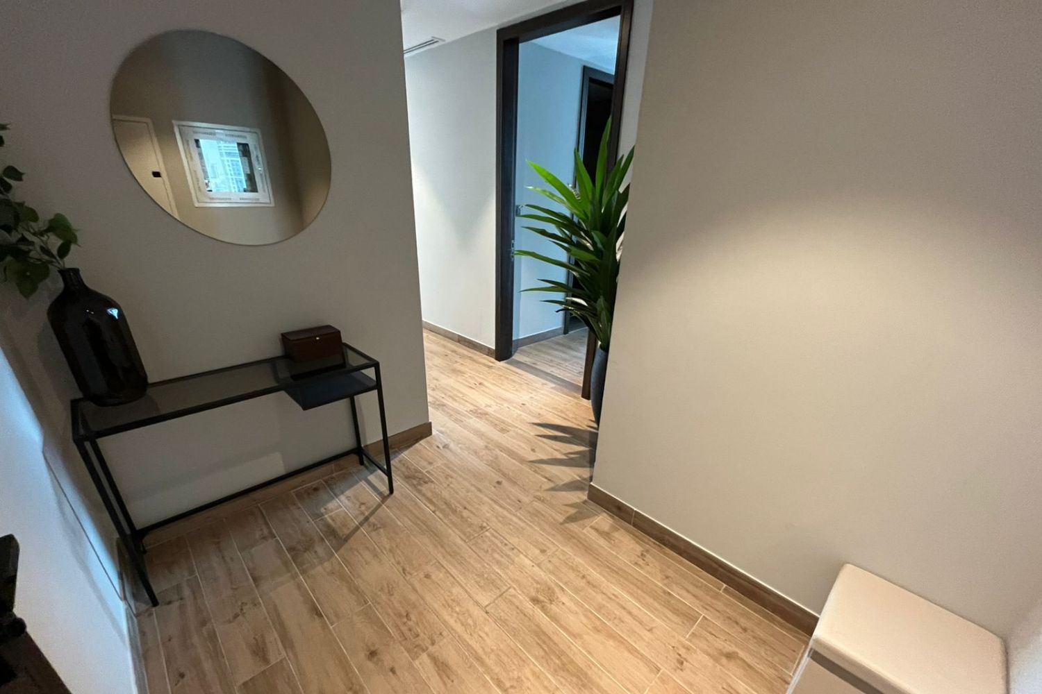 2 Bedrooms Apartment in Jumeirah Living Marina Gate