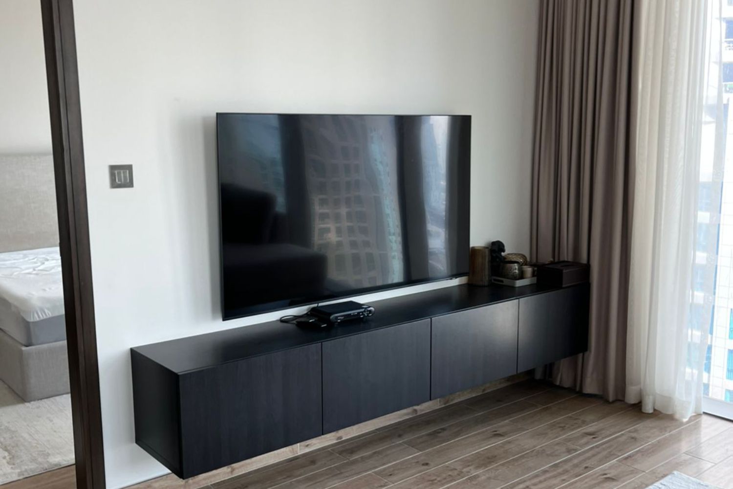 2 Bedrooms Apartment in Jumeirah Living Marina Gate