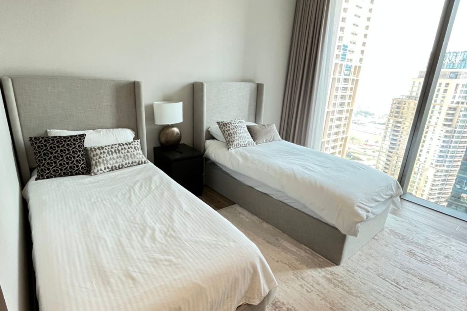 2 Bedrooms Apartment in Jumeirah Living Marina Gate