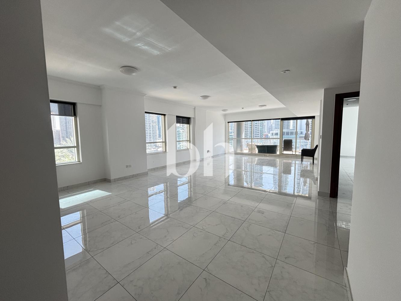 Marina Views | Fully Upgraded | Huge Layout