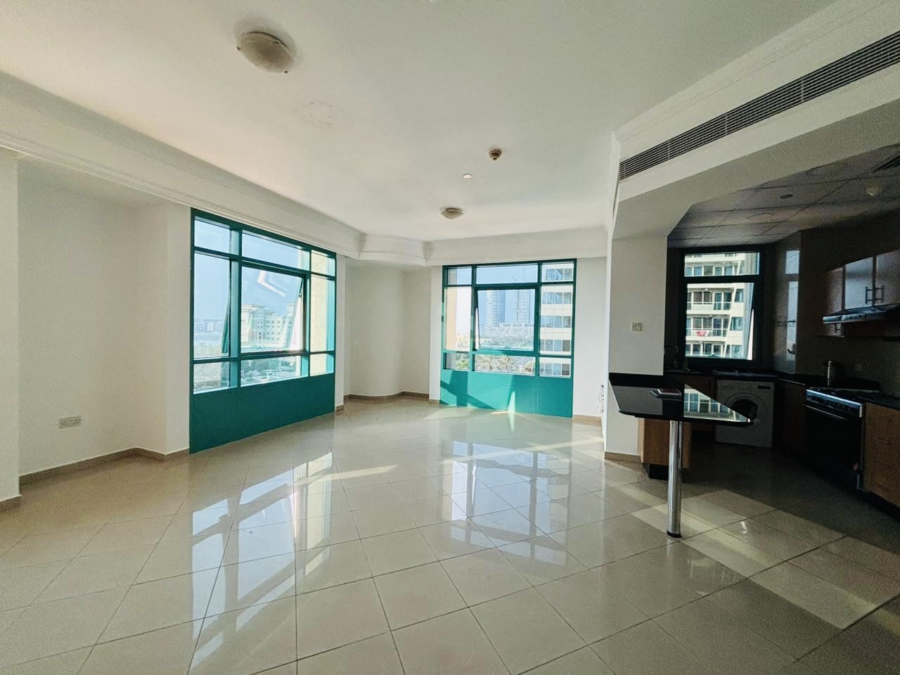 2 Bedrooms Apartment in Marina Crown