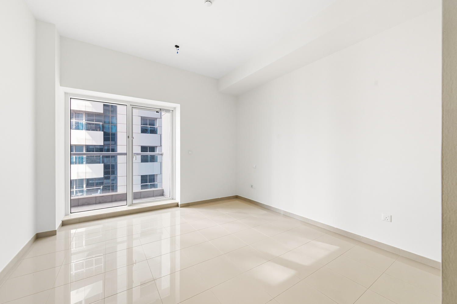 3 Bedrooms Apartment in Emirates Crown