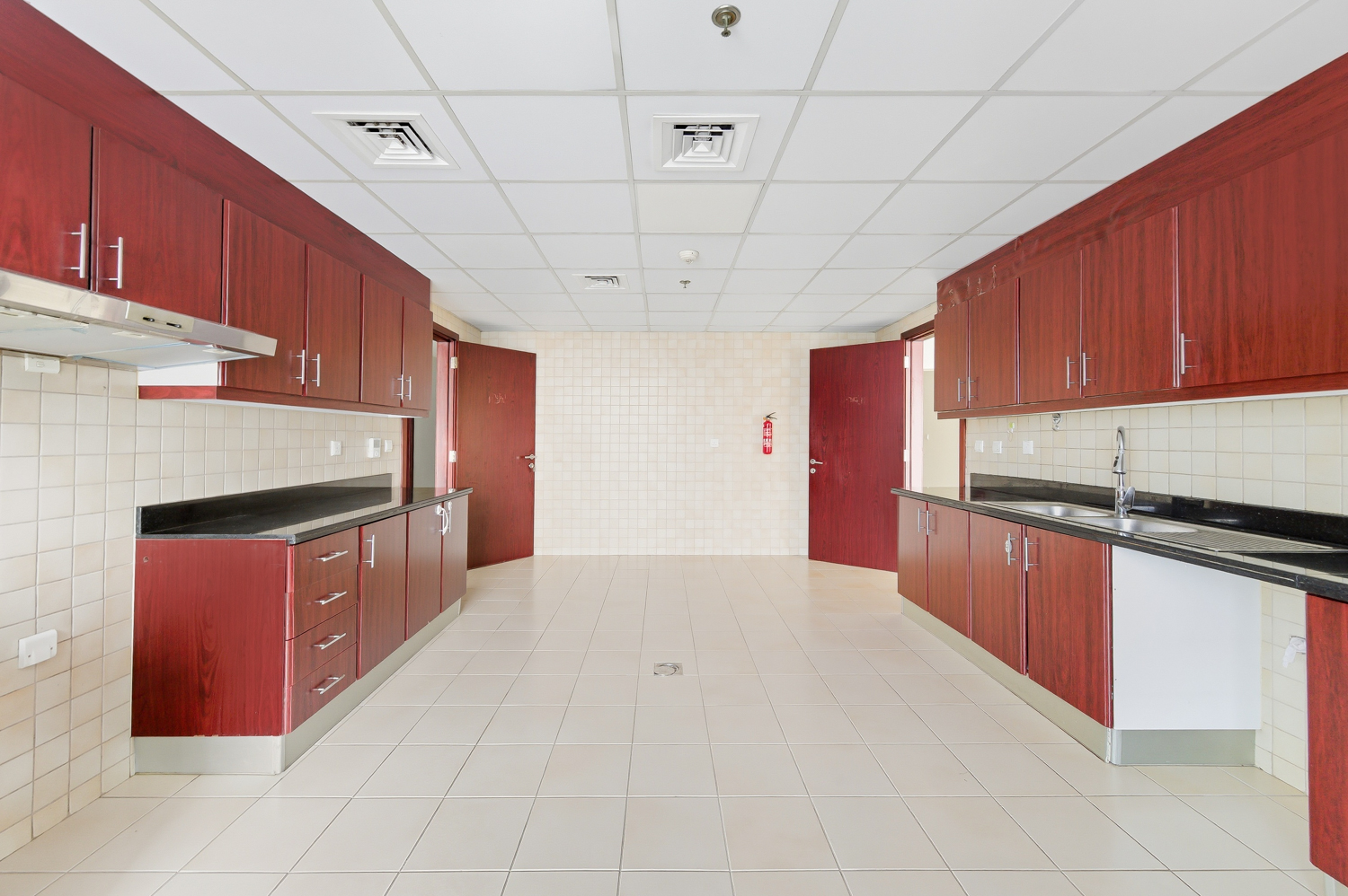 3 Bedrooms Apartment in Emirates Crown