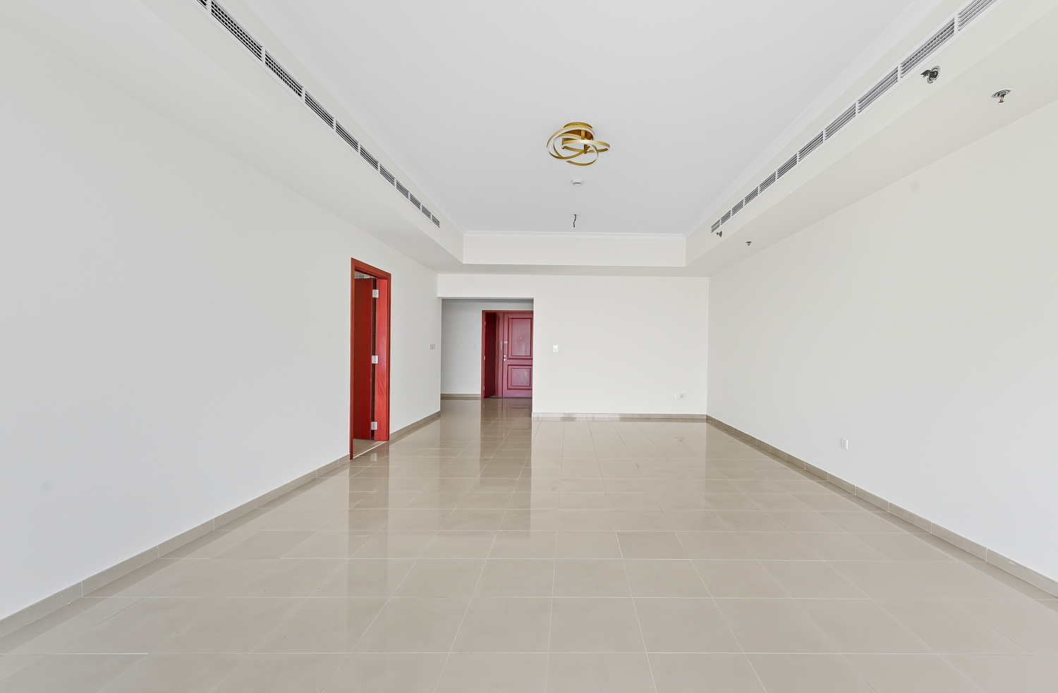 3 Bedrooms Apartment in Emirates Crown