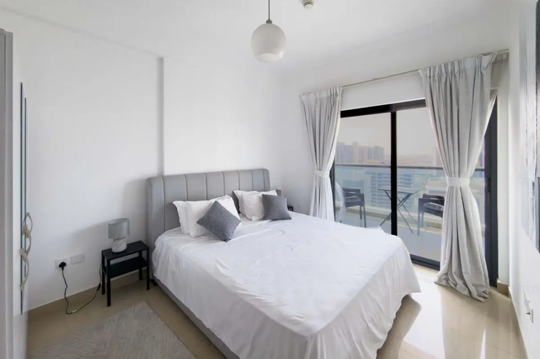 1 Bedroom Apartment in Time Place Tower