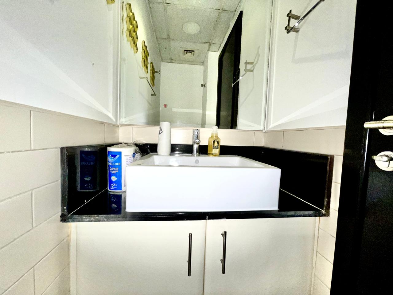 1 Bedroom Apartment in Yacht Bay