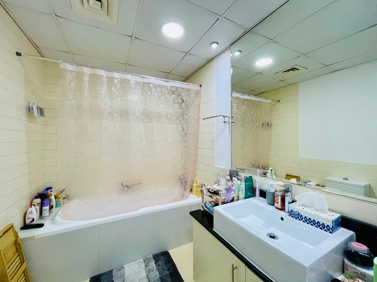 1 Bedroom Apartment in Yacht Bay