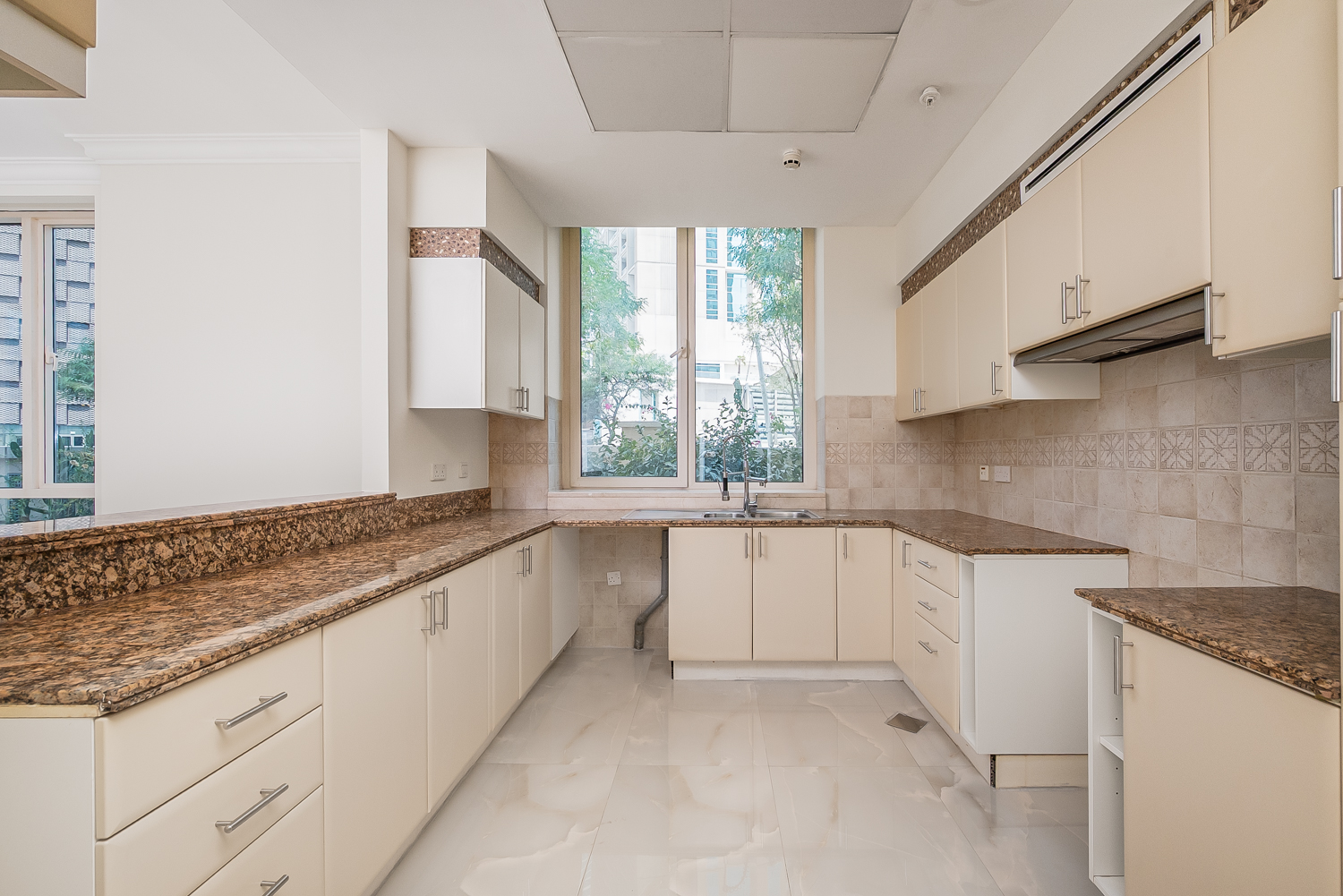 2 Bedrooms Apartment in Al Mass Tower