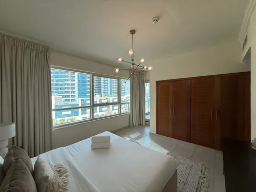 2 Bedrooms Apartment in Marina Quays North