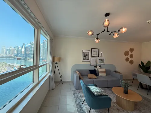 2 Bedrooms Apartment in Marina Quays North