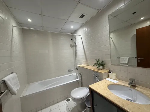 2 Bedrooms Apartment in Marina Quays North