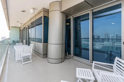 2 Bedrooms Apartment in Ocean Heights