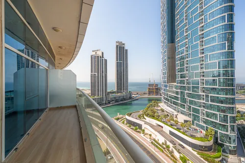 2 Bedrooms Apartment in Dorra Bay