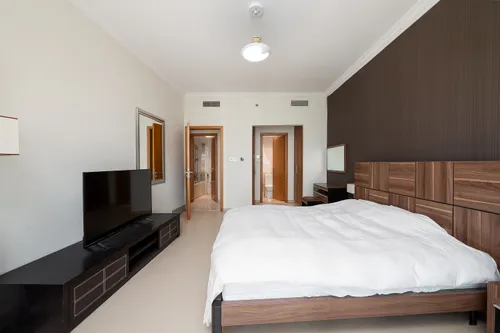 2 Bedrooms Apartment in Dorra Bay