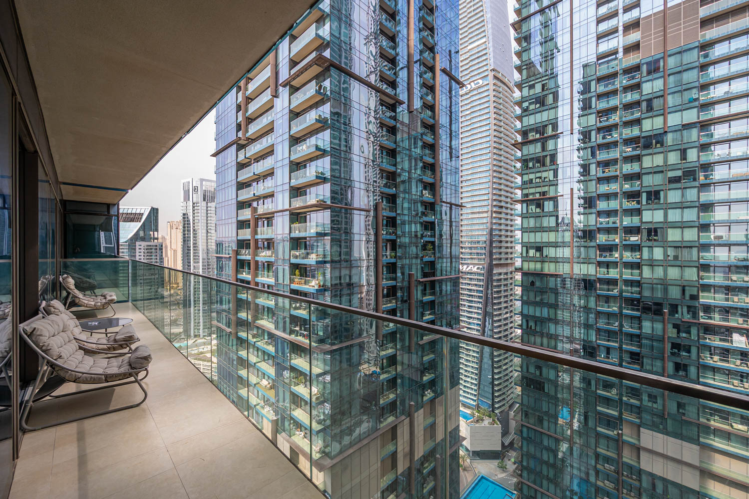 2 Bedrooms Apartment in Marina Gate 1