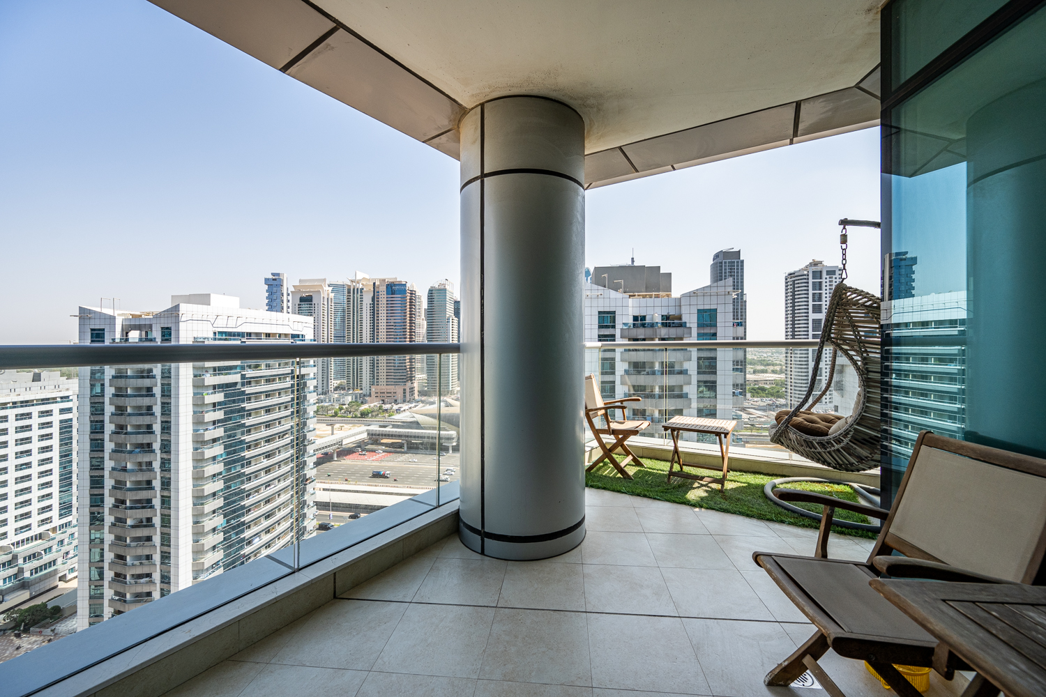 2 Bedrooms Apartment in Trident Bayside