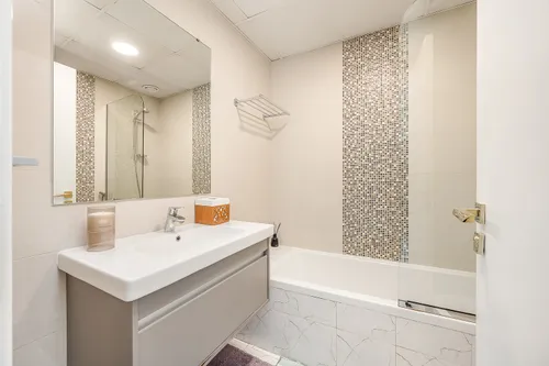 3 Bedrooms Duplex in Continental Tower