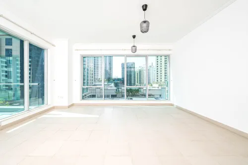 2 Bedrooms Apartment in Shemara Tower