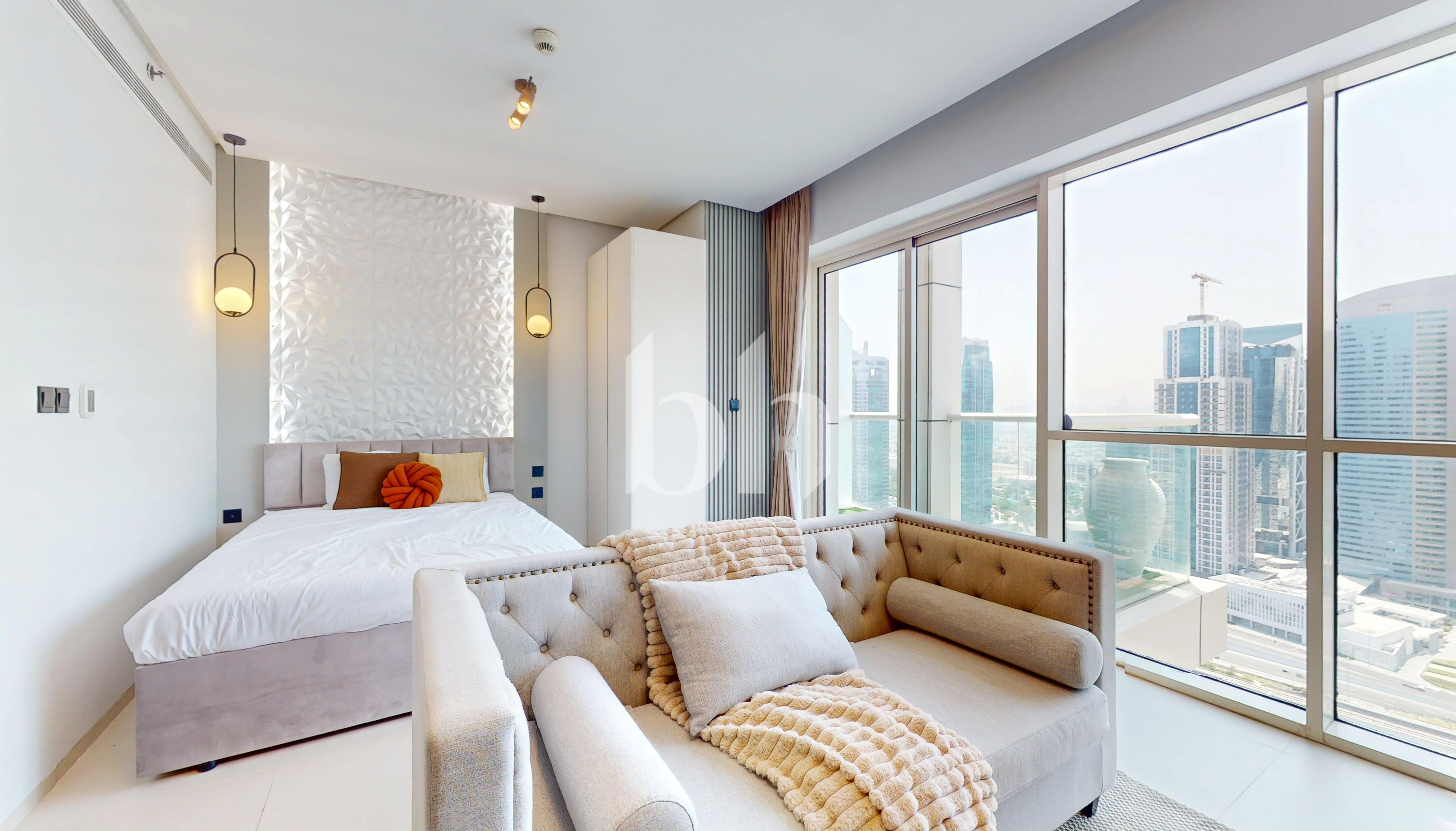  Apartment in West Avenue Tower