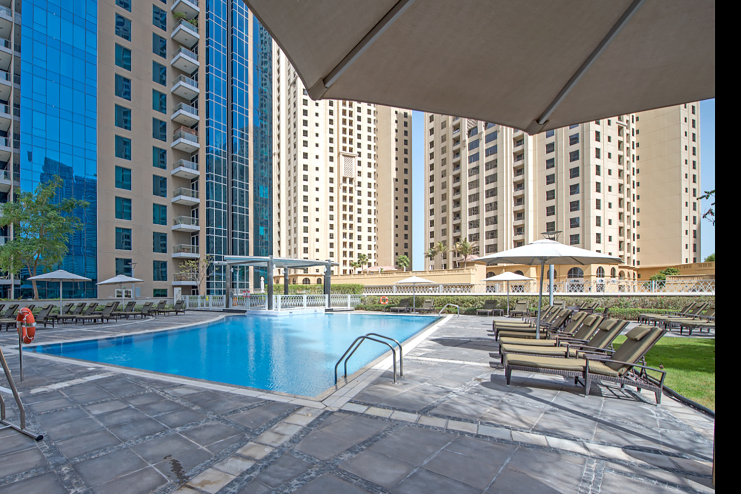 2 Bedrooms Apartment in Paloma Tower