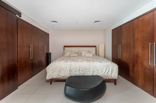 1 Bedroom Apartment in Aurora Tower, Marina Promenade