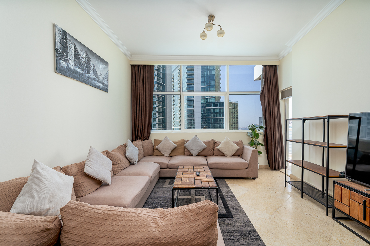 3 Bedrooms Apartment in Dorra Bay