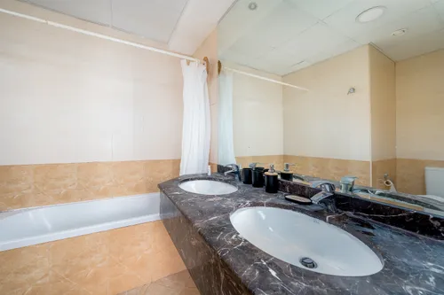 3 Bedrooms Apartment in Dorra Bay