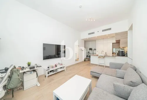 Unfurnished or Furnished | Marina View | Modern