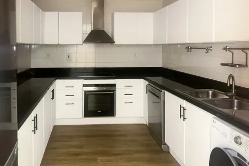 2 Bedrooms Apartment in The Waves Tower B