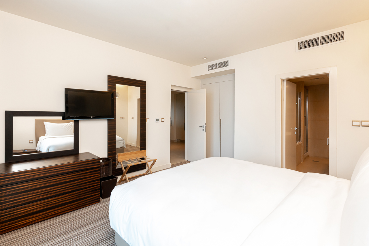 1 Bedroom Hotel Apartment in The Radisson Blu Residence Dubai Marina