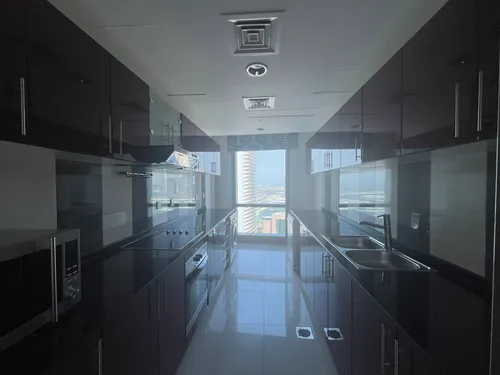 3 Bedrooms Apartment in Ocean Heights