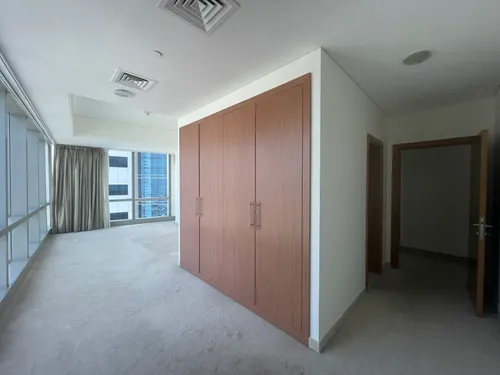 3 Bedrooms Apartment in Ocean Heights