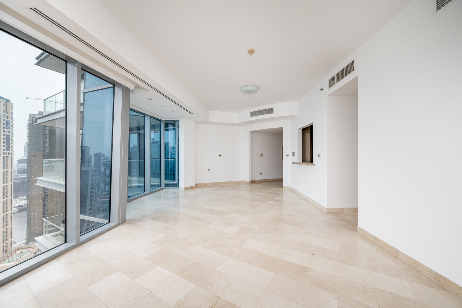 2 Bedrooms Apartment in Trident Grand Residence