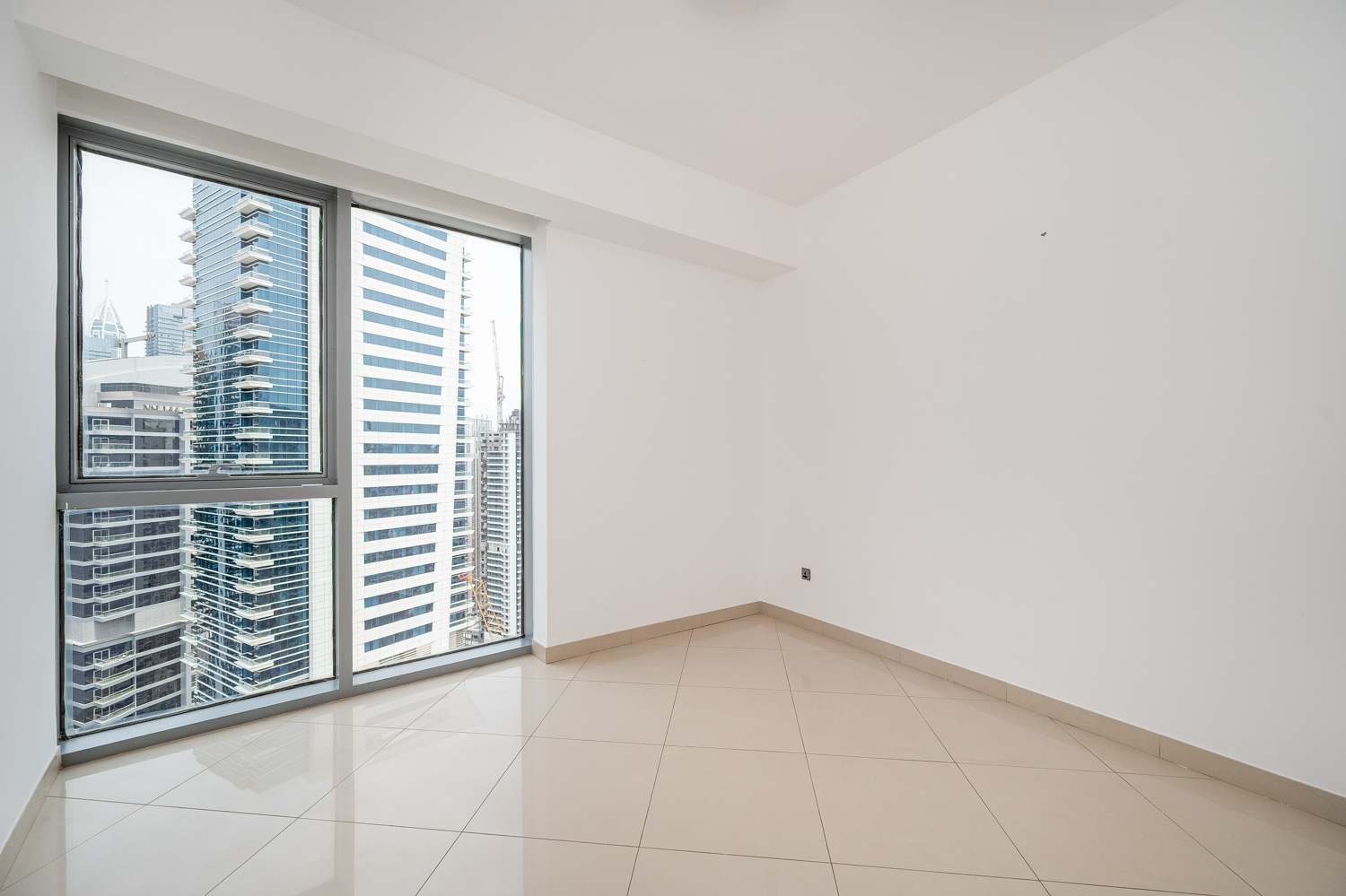 2 Bedrooms Apartment in Trident Grand Residence