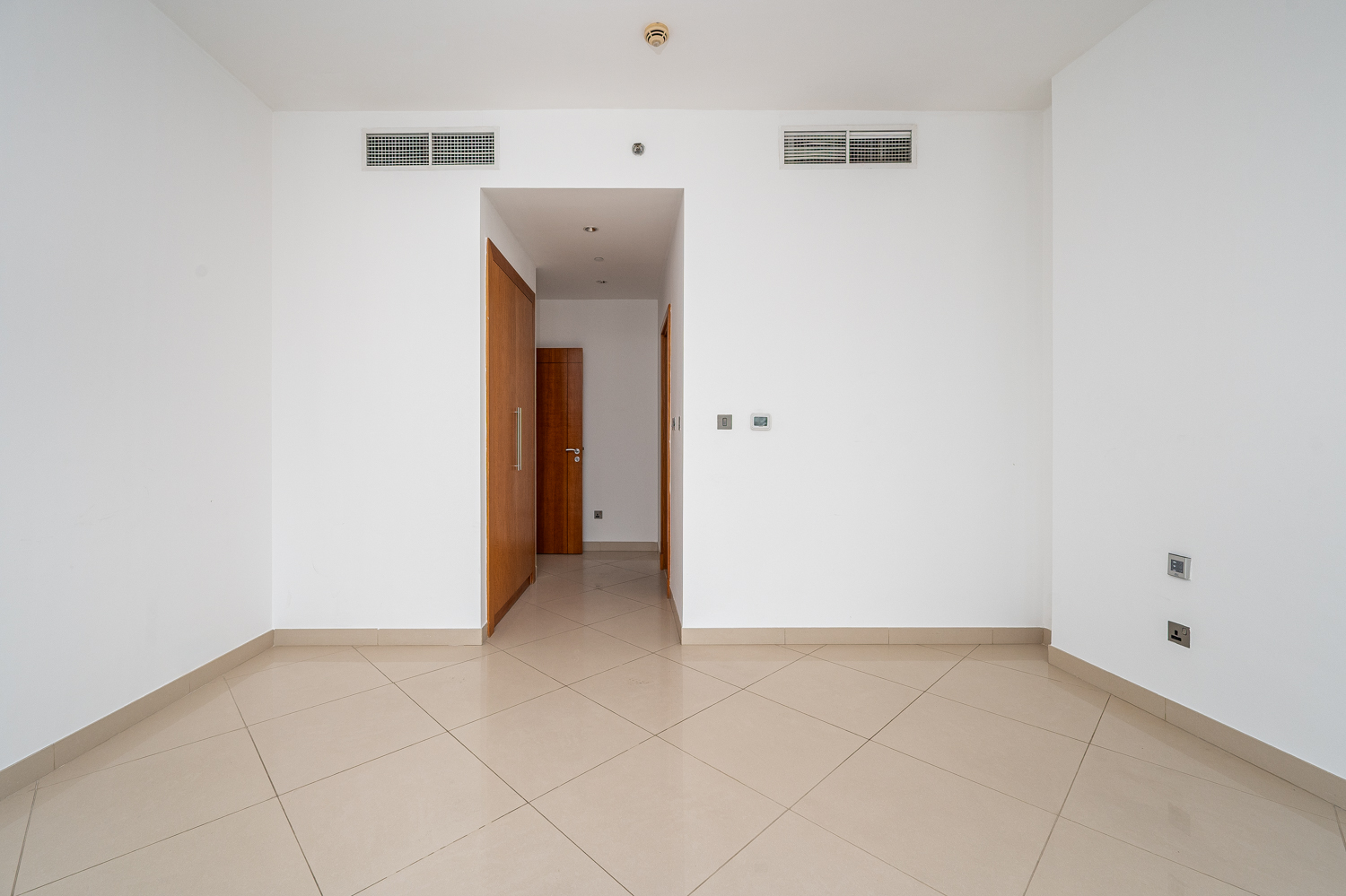 2 Bedrooms Apartment in Trident Grand Residence