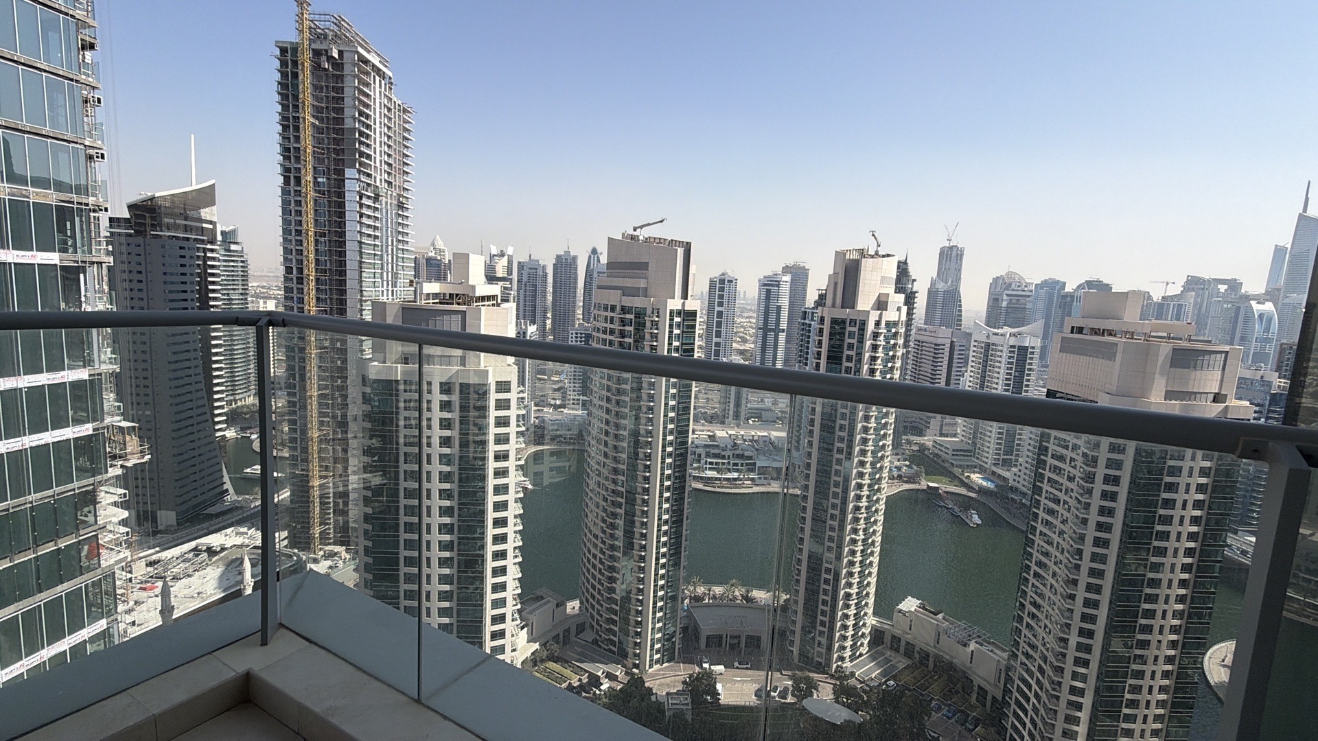 2 Bedrooms Apartment in Trident Grand Residence