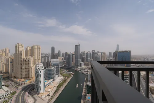 3 Bedrooms Apartment in 5242 Tower 2