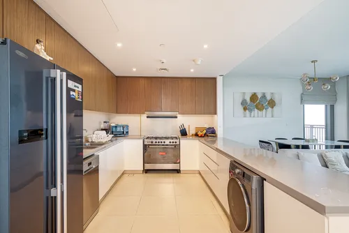 3 Bedrooms Apartment in 5242 Tower 1