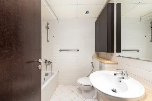 1 Bedroom Apartment in Marina Quays West