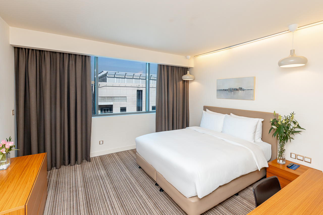 2 Bedrooms Hotel Apartment in The Radisson Blu Residence Dubai Marina