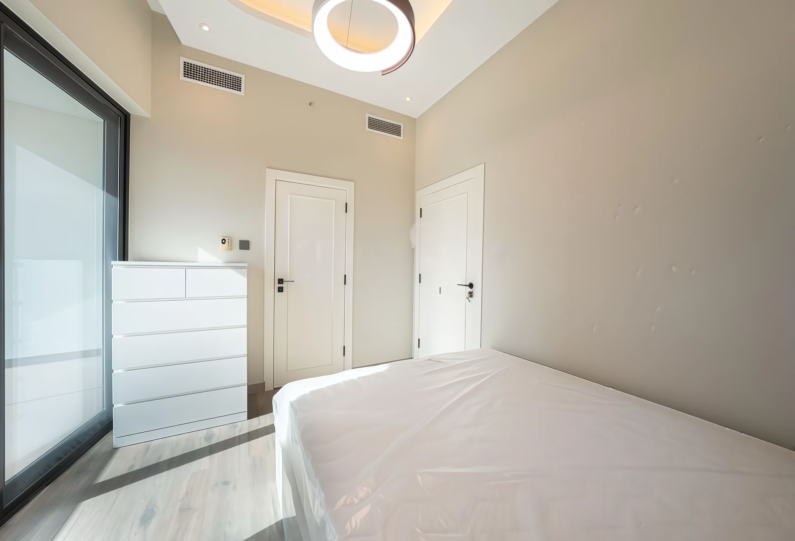 1 Bedroom Apartment in Marina View Tower B