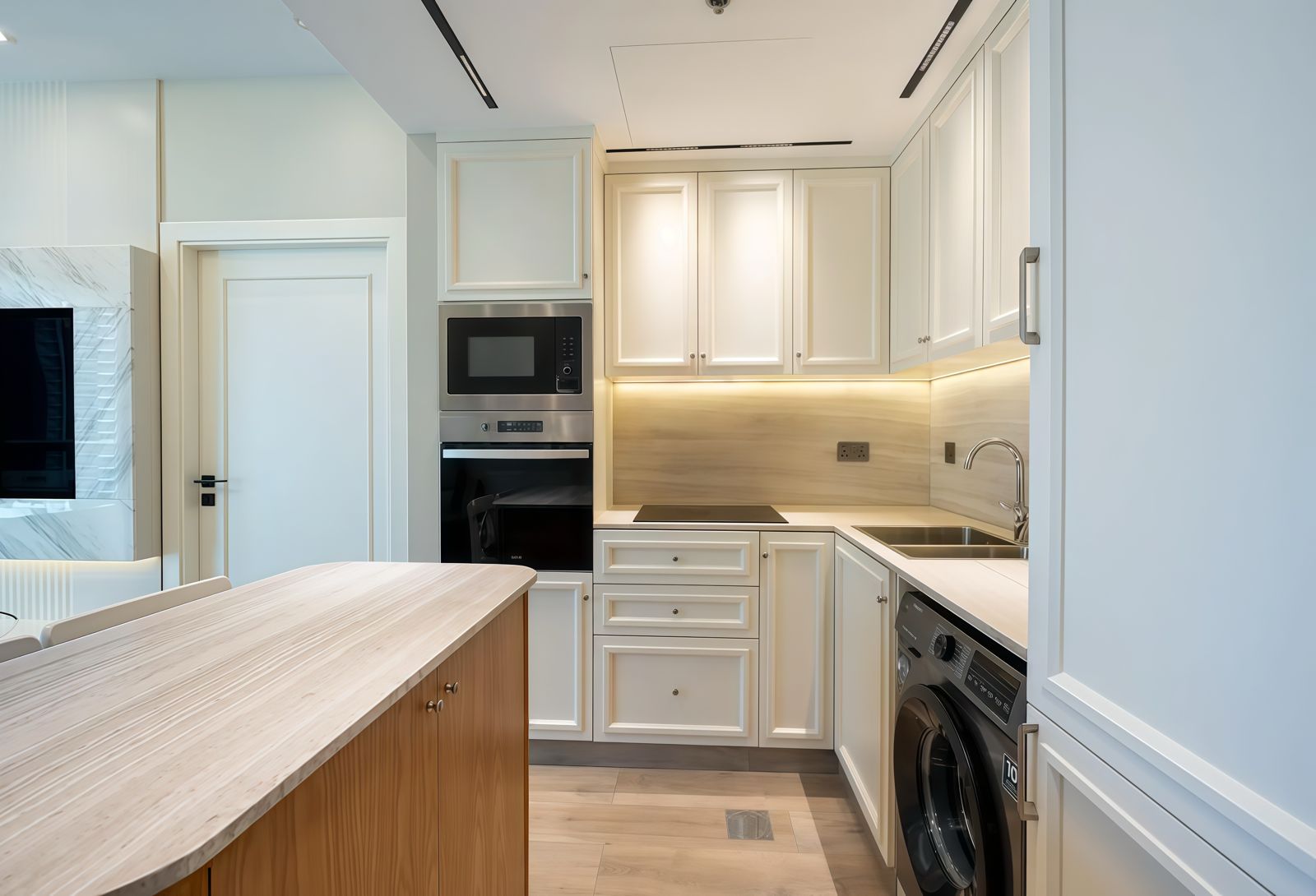 1 Bedroom Apartment in Marina View Tower B