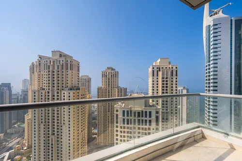 5 Bedrooms Apartment in Bay Central West