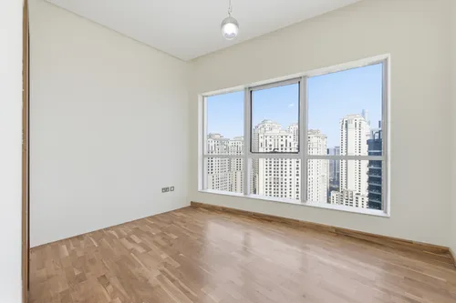5 Bedrooms Apartment in Bay Central West