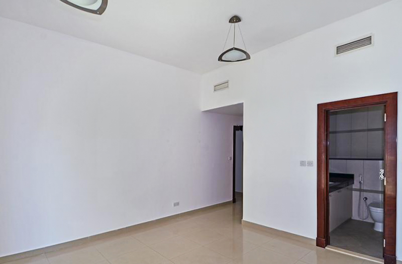 2 Bedrooms Apartment in Westside Marina