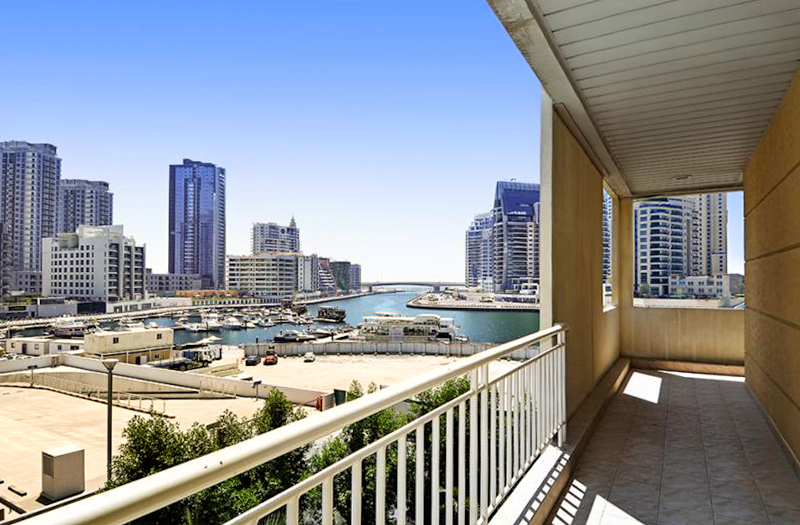 2 Bedrooms Apartment in Westside Marina